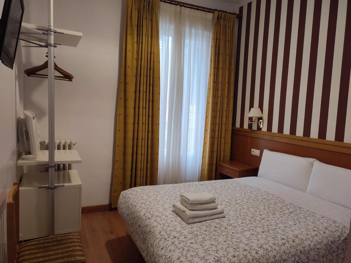 Hostal Salome Madrid Exterior foto