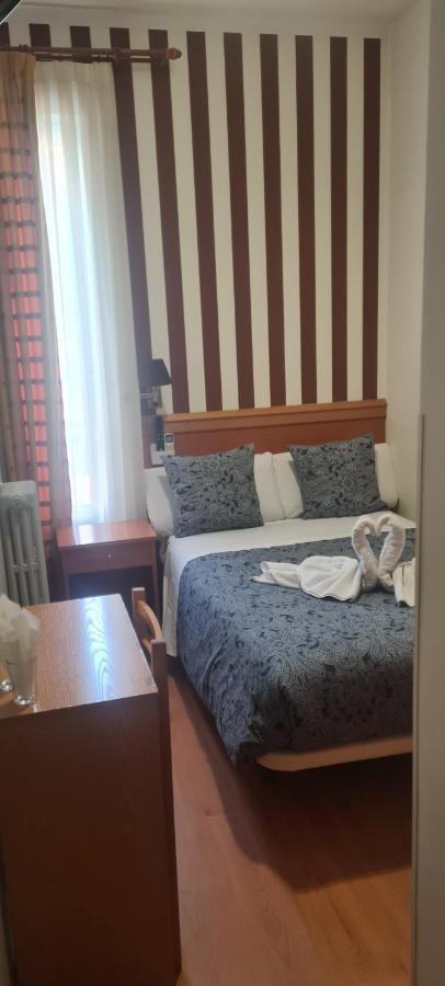 Hostal Salome Madrid Exterior foto