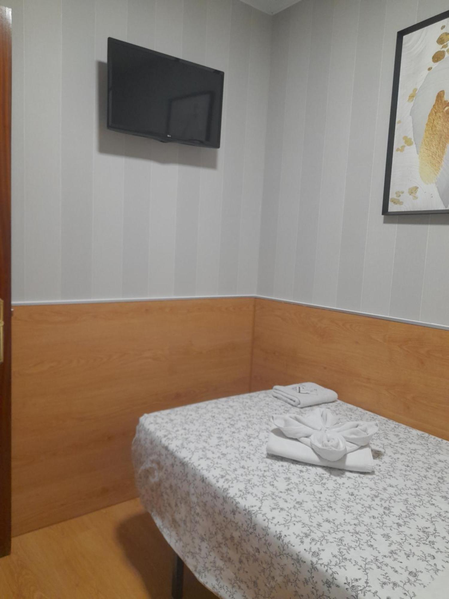 Hostal Salome Madrid Exterior foto